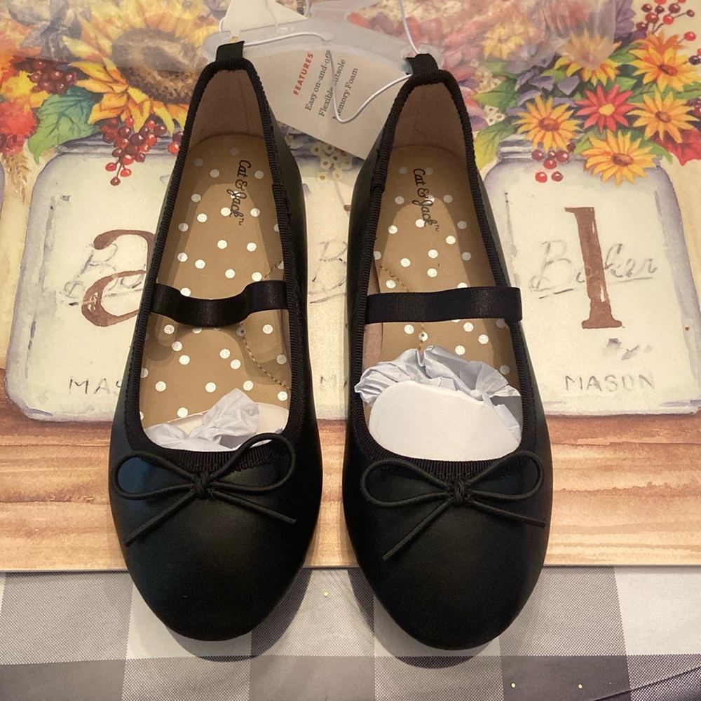 Cat & Jack flats